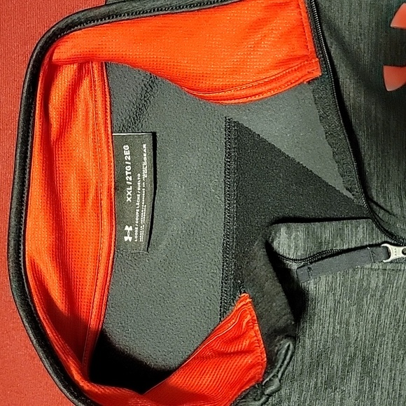 Under Armour cold gear 1/4 zip XXL - Picture 2 of 3